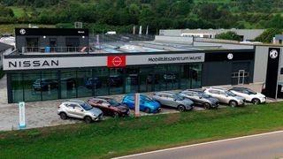 Das Autohaus Wurst hat in den letzten 12 Jahren seinen Hauptstandort neu gebaut. (Bild: Nissan)