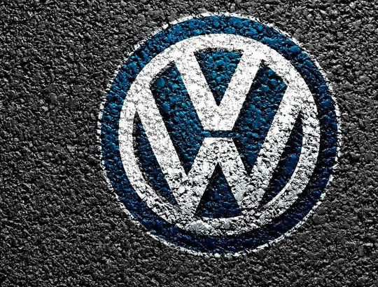 Unabhängigkeit! Volkswagen will sich beim autonomen Fahren offensichtlich einen guten Teil des Marktes sichern, um in Zukunft unabhängig vom Menschen fahrende Autos auf den Asphalt zu bringen. Die dafür nötigen KI-Chips lässt man lieber gleich bei Partnern in China entwickeln ...(Bild:  Volkswagen)
