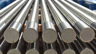 Kugelgewindetriebe werden hauptsächlich in Werkzeugmaschinen eingesetzt und erfordern deshalb eine hohe Präzision und Fertigungsgüte.  (Stefanie Michel)