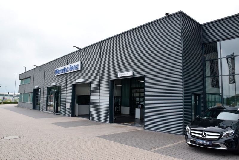 Der Betrieb verfügt über zwei Dialogannahmen. (Rosenow / »kfz-betrieb«)