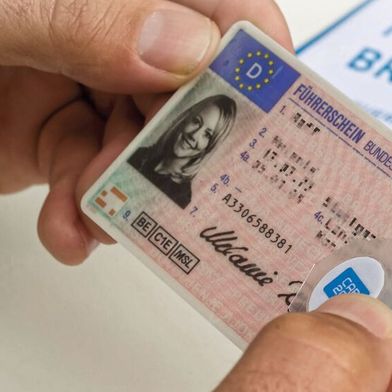 Der Führerschein: Für viele noch immer eine Lebensnotwendigkeit, für andere inzwischen unerschwinglich. (Bild: Car2Go)