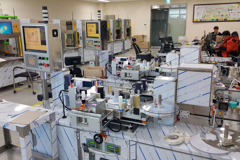 The pilot project initially comprised the development and construction of a total of ten bulk reading machines and seven labeling machines. (Photo: Turck)