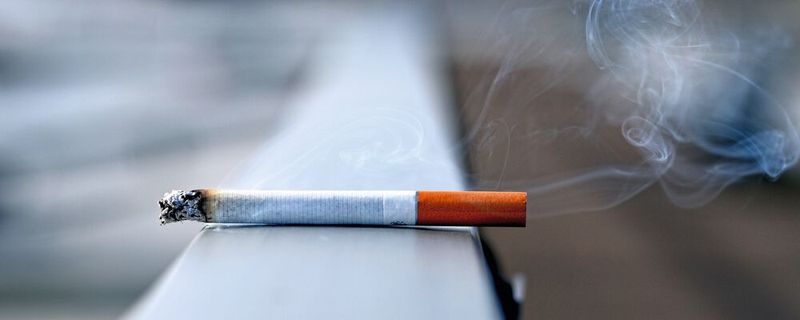 Zur Entwöhnung von Tabakabhängigkeit gibt es Wirkstoffe, die bei dem Prozess nachweislich helfen (Symbolbild).(Bild:  frei lizenziert, Andres Siimon / Unsplash)