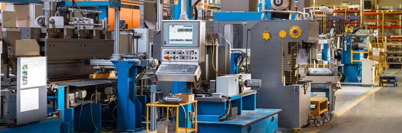 Je mehr Online-Sensorik in der Metallproduktion eingesetzt wird, desto reaktiver kann die Prozesskontrolle gestaltet werden. Ein digitaler Retrofit kann dabei helfen.(Bild:  Adobe Stock)