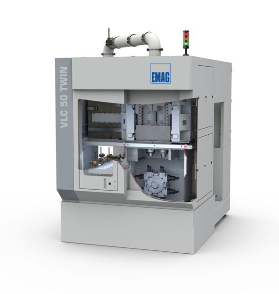 VLC 50 Twin verfügt über zwei Hauptspindeln in einem Arbeitsraum, mit denen zwei identische Werkstücke (bis 75 mm Durchmesser) simultan bearbeitet werden.  (Emag)