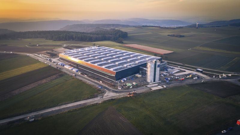Das neue Werk in Nagold soll dieses Jahr die Batteriegehäuse-Produktion für Kunden wie Mercedes-AMG und BMW starten.(Bild:  Boysen)