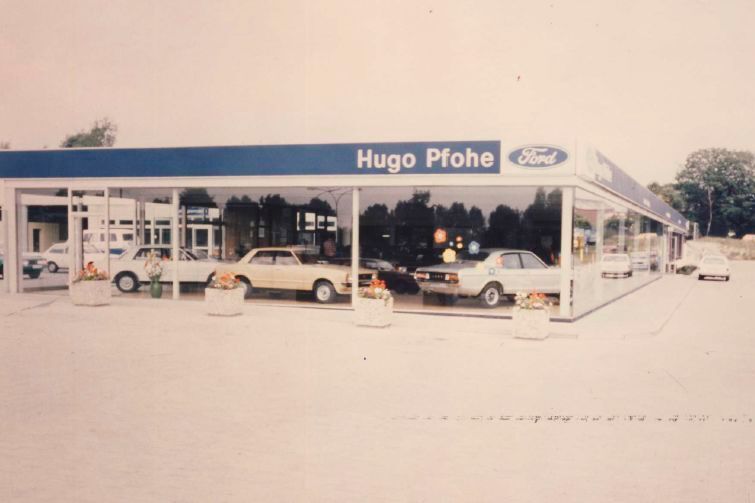 Nachdem Hugo Pfohe 1965 einen Vertriebsvertrag mit Ford geschlossen hatte, konzentrierte sich das Handelsunternehmen in den Folgejahren voll auf diese Marke.  (Hugo Pfohe)