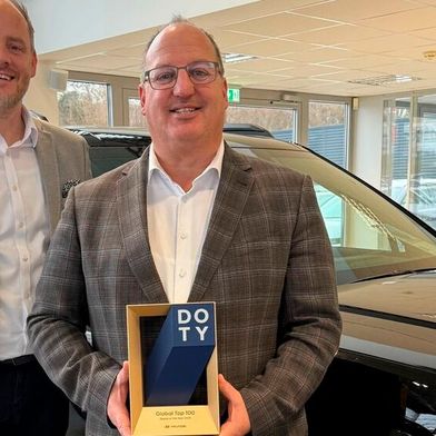 Die beiden Schröder-Team-Geschäftsführer Olav Noth (li.) und Frank-Uwe Streit freuen sich über die Auszeichnung. (Bild: Schröder Team)