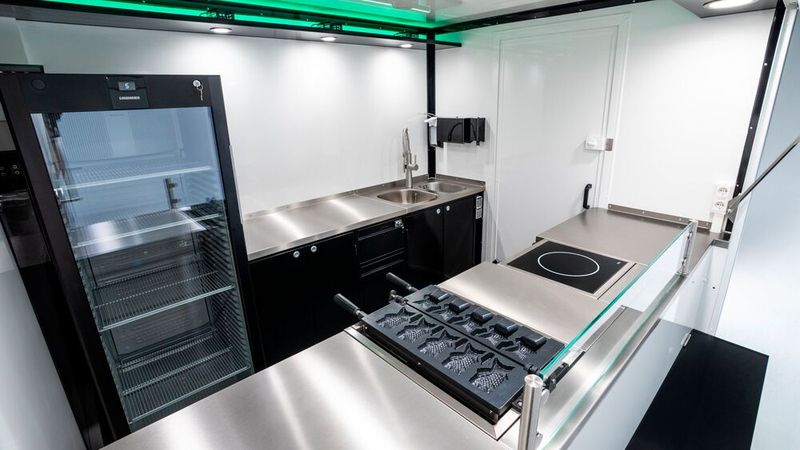 Im Foodtruck lässt sich eine professionelle Küche unterbringen. (Bild: Kia)