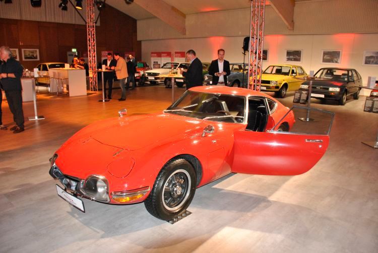 Unweigerlich der Star der Sammlung: Peter Picherts 2000 GT. Lediglich 351 Stück wurden von 1967 bis 1970 gebaut. Sein 2-Liter-Reihensechszylinder mit 150 PS machte den Flitzer 220 km/h schnell. (Bild: Dominsky)