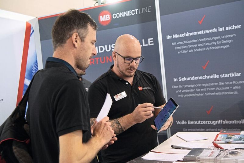 Gemeinsam entwickeln Aussteller und Besucher der all about automation Lösungen auf dem Weg zur smarten Produktion und flexiblen Automation.  (Bild: Easyfairs/susanneseiler.ch)