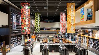 Einkaufszentrum des Gastrogroßhändlers Eurogast Grissemann in Zams in Tirol. Verderbliche Waren und Lebensmittel, saisonale Schwankungen, Sonderaktionen und weitere Einflussfaktoren erschweren die Disposition. (Bild: Grissemann/Dietel Kühl)