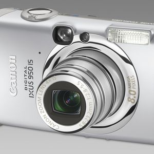Die Digital Ixus 950 IS tritt die Nachfolge der 800 IS an.