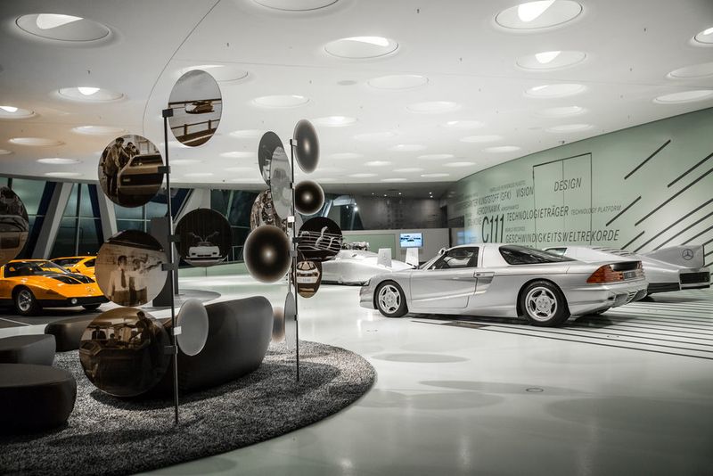Das Mercedes-Benz-Museum bietet einen Überblick über die Automobilgeschichte von den Anfängen bis heute. (Daimler)