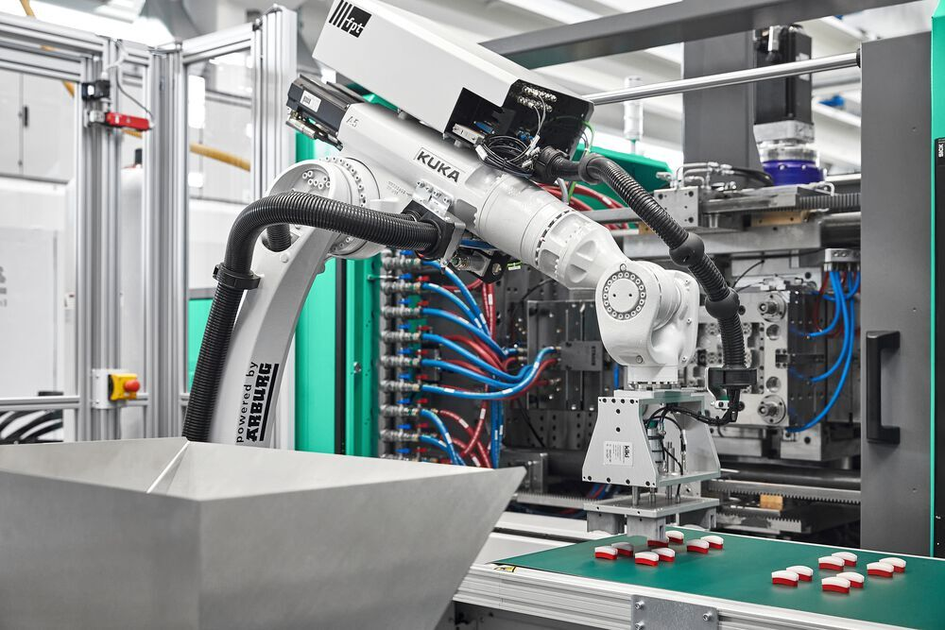 Compact cube machine: efficient even for low unit counts