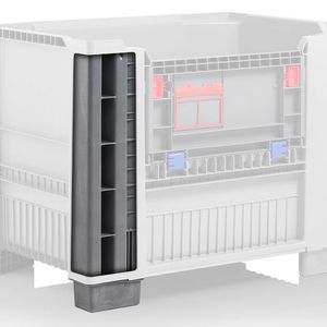 Vier austauschbare Ecksäulen über die gesamte Behälterhöhe verstärken die neue Kunststoffbox von Craemer.(Bild:  Craemer Gruppe)