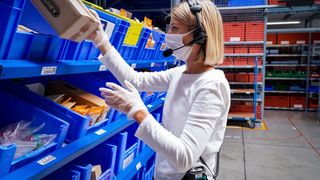 Die Spracherkennung von Lydia-Voice funktioniert auch durch eine Maske. (Ehrhardt + Partner)