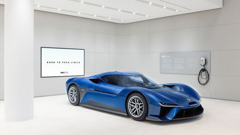 Der Nio EP9 im neuen Nio-House Düsseldorf steht nicht zum Verkauf. (Bild: Nio)