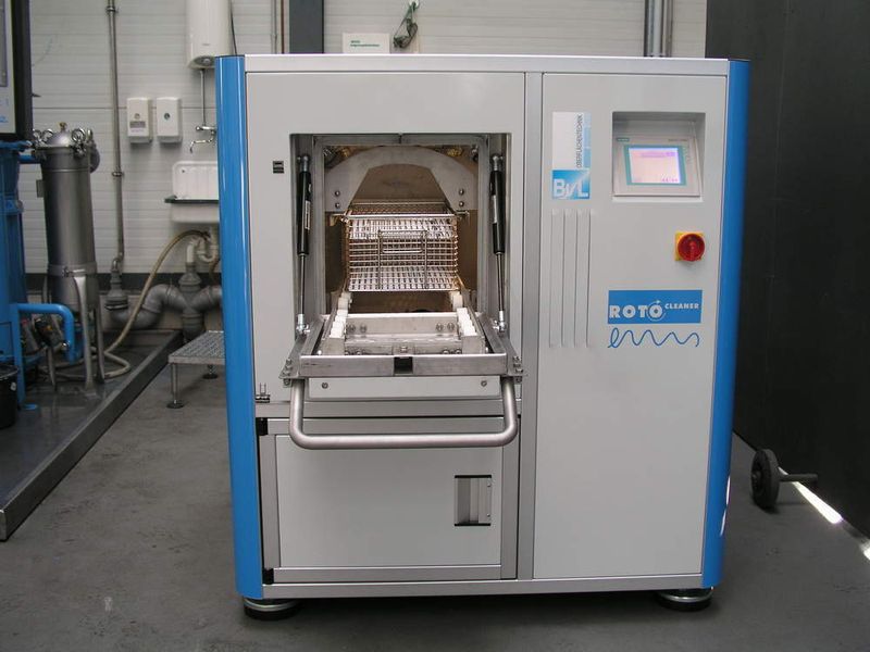 Trotz der zusätzlichen Flutreinigung hat die Anlage EMS 480 Fluten die gleiche äußerliche Baugröße wie die etablierte Kompaktanlage. (Archiv: Vogel Business Media)