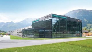 Die über 1000 m² große Halle für die Großmaschinenfertigung wird am 8. und 9. Juli 2014 in Pfronten eingeweiht. (Bild: DMG Mori Seiki)