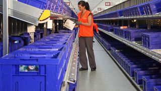 Die beiden Distributionszentren verfügen jeweils über mehr als 100000 Behälterstellplätze. Bilder: SSI Schäfer Noell (Archiv: Vogel Business Media)