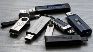 Unternehmen die Roboter und OT-Netzwerke nutzen, verlassen sich in hohem Maße auf den USB-Anschluss. (Bild: gemeinfrei)
