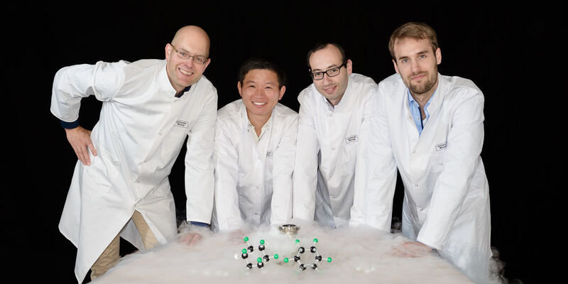 Prof. Dr. Frank Glorius, Dr. Wei Li, Dr. Zackaria Nairoukh, Mario Wiesenfeldt (von links) (Peter Dziemba)