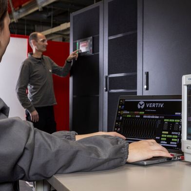 Yokogawa’s integrated measurement setup helps Vertiv analyse AI-driven pulsed loads, combining power, waveform and thermal data to validate UPS performance and input power smoothing. (Source: YOKOGAWA)