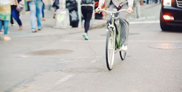 Das Fahrrad erreich dank FlyKly-Smart-Wheel eine Geschwindikeit von bis zu 20 Meilen prro Stunde (FlyKly)