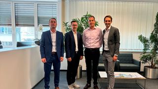 Da blicken welche hoffnungsvoll in die Zukunft! Denn per Asset Deal hat die MWS-Industrieholding beschlossen, die insolvente MMG Herzogenburg GmbH zu übernehmen, die bekanntlich insolvent ist. Die Mitarbeiter will  man weiterbeschäftigen. (Bild: MWS-Gruppe)