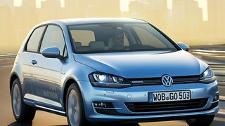 Die Redaktion der Zeitschrift Auto Motor und Sport hat neun Fahrzeuge auf ihre NOx-Emissionen im regulären Fahrbetrieb getestet. Die besten Ergebnisse erzielte dabei ein VW Golf. (Foto: Volkswagen)