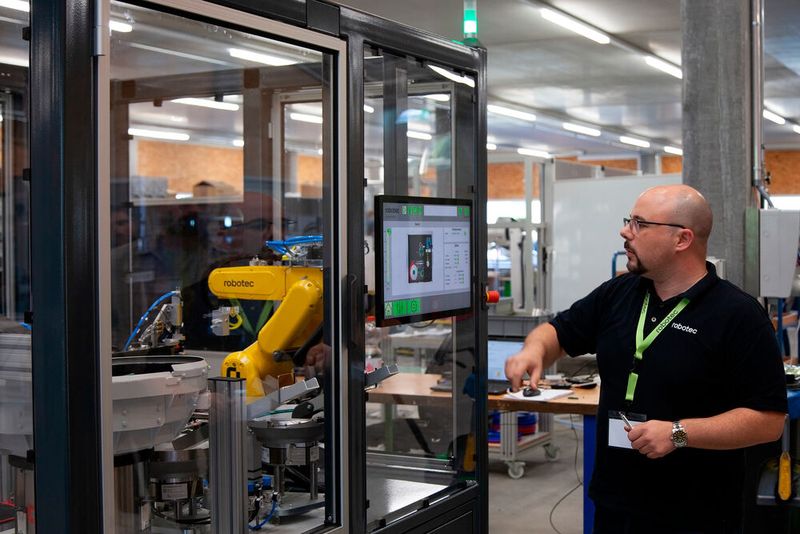 Robotec zeigte am Robotec TechDay 2026 in Seon wie 3D-Machine-Vision und KI das Automatisieren von komplexen Prozessen ermöglichen.  (Bild: Robotec)
