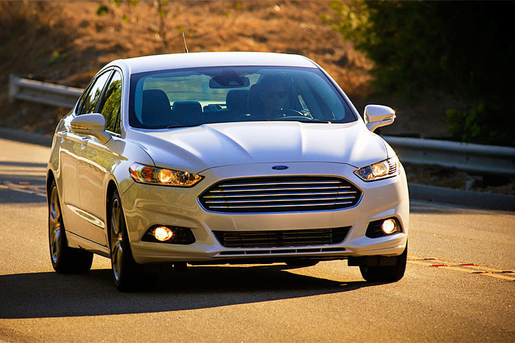 In Amerika hört die Mittelklasse von Ford auf den Namen Fusion – es gibt aber nur geringe Unterschiede zum Mondeo, ... (Foto: Ford)