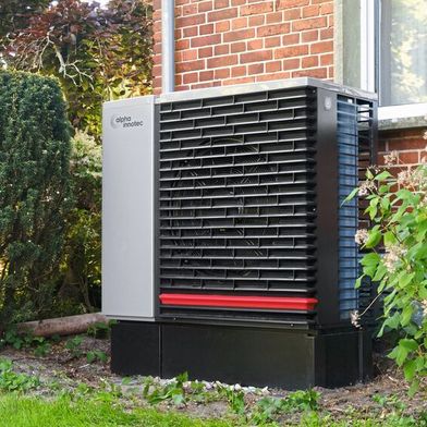 Symbolbild: Eine Wärmepumpe könnte in Konzepten wie XFRA künftig nicht nur zur Kühlung leistungsstarker GPU-Systeme beitragen, sondern perspektivisch auch deren entstehende Abwärme für die Gebäudeversorgung nutzbar machen. Ob und in welchem Umfang dies umgesetzt wird, bleibt im Whitepaper jedoch offen. (Bild: frei lizenziert)