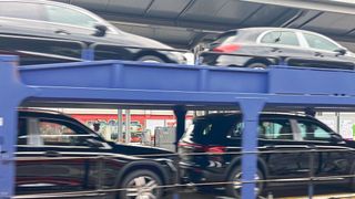 Die Zahl der Neuzulassungen ist im August gestiegen – erfreulich deutlich im Privatkundengeschäft. (Bild: Rehberg / »kfz-betrieb«)