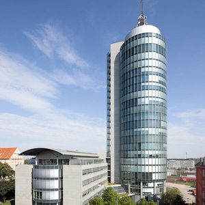 Acronis ist ein führender Hersteller von Disaster-Recovery- und Data-Protection-Lösungen der nächsten Generation für physische, virtuelle undCloud-Umgebungen. Mit Acronis Software für Backup, Disaster Recovery, Deployment und Migration können Anwender kritische Server und Daten besser schützen und verfügbar halten, um Vorgaben für Wiederanlaufzeiten und Wiederherstellungszeitpunkte zu erreichen – bei gleichzeitiger Verringerung der Gesamtbetriebskosten.Acronis Software profitiert von mehr als einem Jahrzehnt an Investitionen in Forschung und Entwicklung und wird in mehr als 90 Ländern vertrieben.