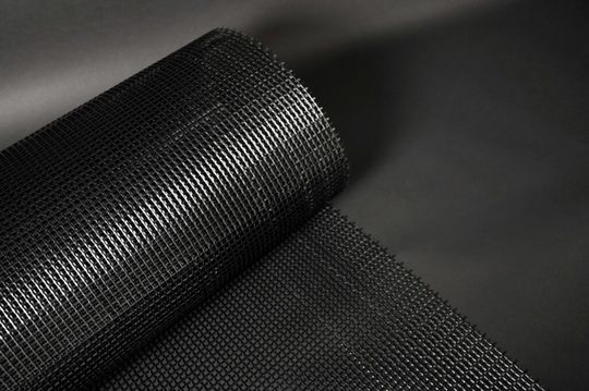 (Mit dem Solidian eGrid bringt der Hersteller eine Carbonbewehrung auf den Markt, die elektrischen Strom leitet und so Zusatzaufgaben übernehmen kann. Bildquelle: Solidian)