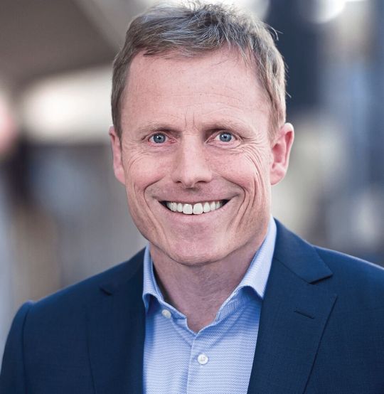 Jürgen Krahé leitet seit Dezember 2019 das europäische Team der Orbis Corporation. Der Experte für Strategie- und Geschäftsentwiclung fokussiert dabei die Schwerpunkte Nachhaltigkeit, Kundenzufriedenheit, Mitarbeiterentwicklung und Optimierung der Geschäftsprozesse. Jürgen Krahé leitet seit Dezember 2019 das europäische Team der Orbis Corporation. Der Experte für Strategie- und Geschäftsentwiclung fokussiert dabei die Schwerpunkte Nachhaltigkeit, Kundenzufriedenheit, Mitarbeiterentwicklung und Optimierung der Geschäftsprozesse.