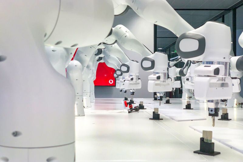 ... und erlernen so im Kollektiv eine neue Tätigkeit. (Vodafone)