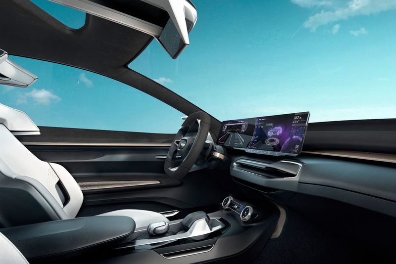 Der Innenraum gibt sich futuristisch. (Bild: Chery)