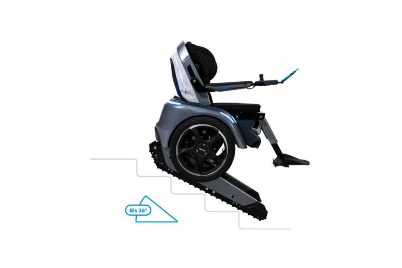 Per Knopfdruck wird der Treppenmodus aktiviert. Mithilfe von Sensoren misst Bro die Umgebung und passt die Sitzhöhe während des Treppensteigens kontinuierlich an. (Bild: Scewo)