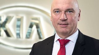 Steffen Cost rechnet mit einer Verbesserung bei der Liefersituation der Elektroautos im kommenden Jahr. (Bild: Kia)