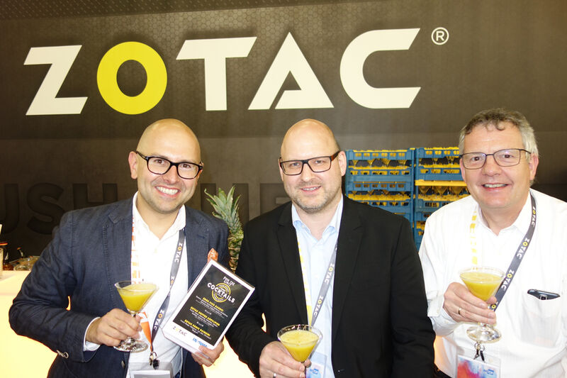 Dank ZOTAC gab es fruchtige Vitamine (v. l.) Maciej Wieczorek, Horst Günther und Norbert Kuperjans. (Bild: IT-BUSINESS)