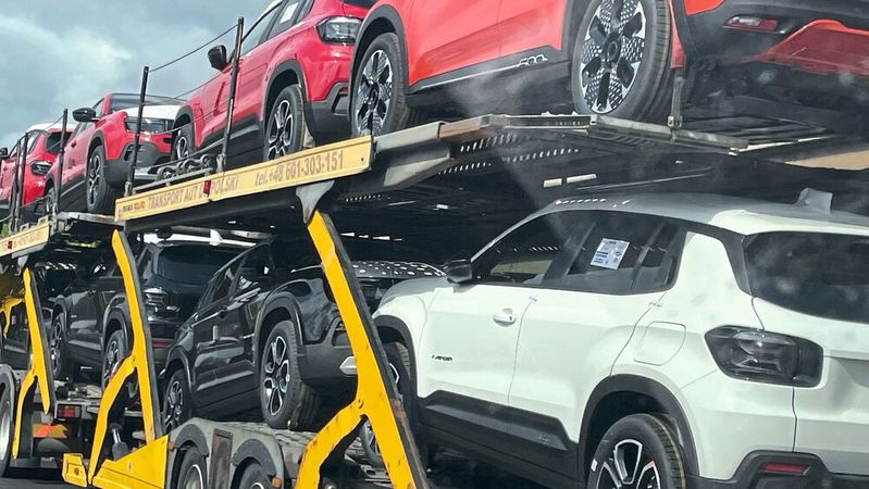 Im April wurden deutlich mehr Autos ausgeliefert als im Vorjahresmonat. Doch dahinter steckt kein echter Nachfrageschub.(Bild:  Grimm – VCG)