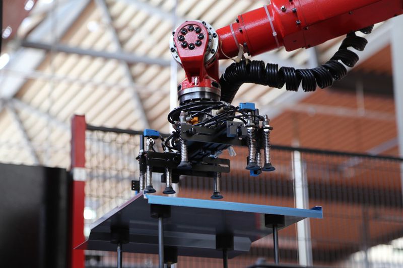 Visite de l'entreprise de tôlerie Artol Fuchs à Granges-Paccot près de Fribourg. Elle est principalement équipée de machines du fabricant Amada. (Image: MSM)