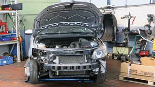 Stundenverrechnungssätze und Ersatzteikosten steigen – Versicherer und Schadensteuerer wollen sparen, Werkstätten brauchen mehr Geld um Mitarbeiter zu halten und Investitionen zu stemmen. (Bild: Schreiner - VCG)