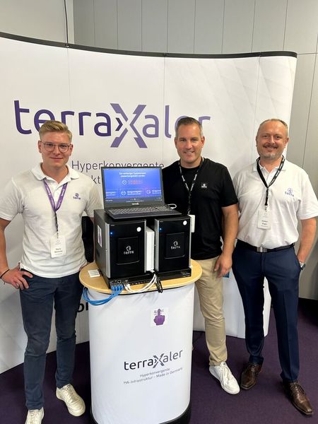 (v. l.) Davis Reimche, Christian Edsen und Volker Kaps (Wortmann) (Bild: Vogel IT-Medien)