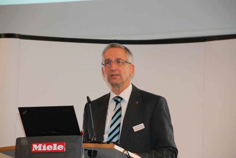 Volker Franke, Vorstandssprecher Zukunftsallianz Maschinenbau e.V. und Geschäftsführer Harting Applied Technologies, begrüßte die über 200 Gäste des Innovationsdialogs. (Bilder: S.Kunze/elektrotechnik)