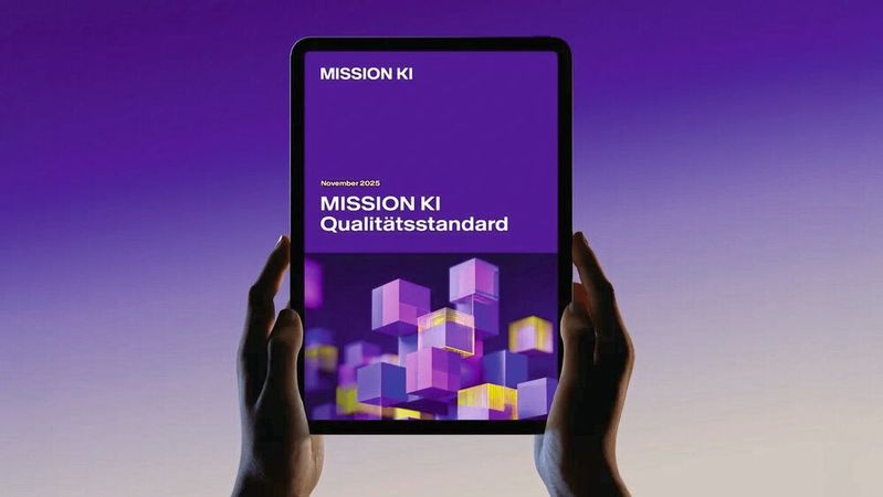 Mission KI: Der nicht verpflichtende, freiwillige Qualitätsstandard für KI-Systeme, die unter den EU-Anforderung für Hochrisiko-KI angesiedelt sind, soll vor allem KMUs dabei helfen, nachweisbare Qualität und vergleichbare Kriterien für KI-Systeme bereitzustellen.(Bild:  Mission KI)