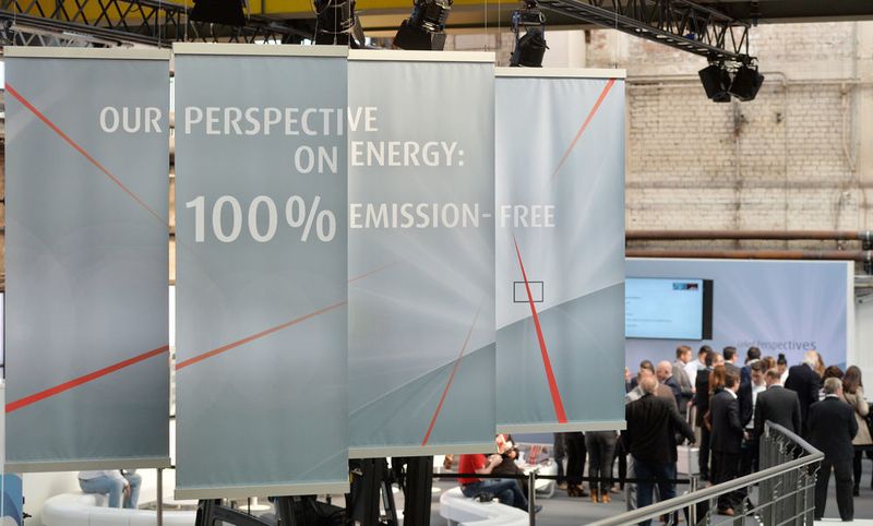 Mit über 7000 Gästen aus rund 50 Ländern ging die Hausmesse „World of Material Handling“ von Linde-MH mit einem Besucherrekord zu Ende. (Bild: Linde-MH)